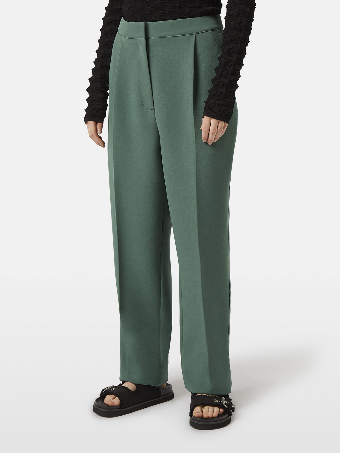 Robyn relaxed tapered leg pant