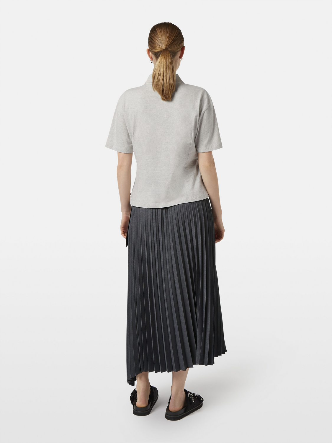 Waisted polo t-shirt with zipper closure