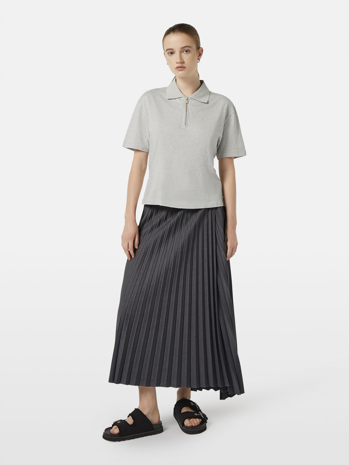 Waisted polo t-shirt with zipper closure