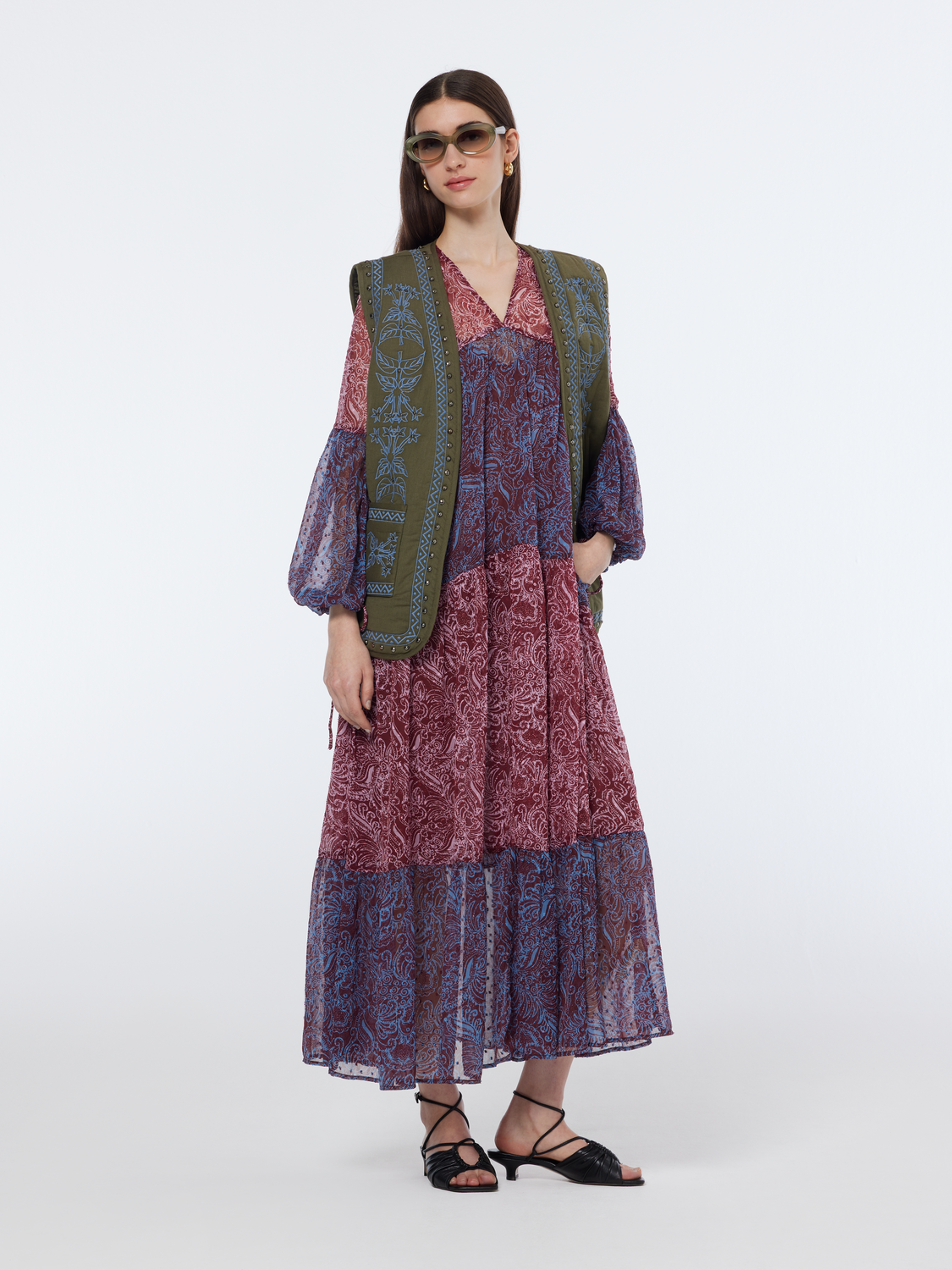 Floral embroidered gilet