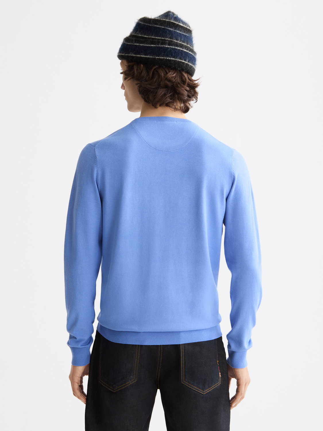 Seasonal Essentials blend crewneck