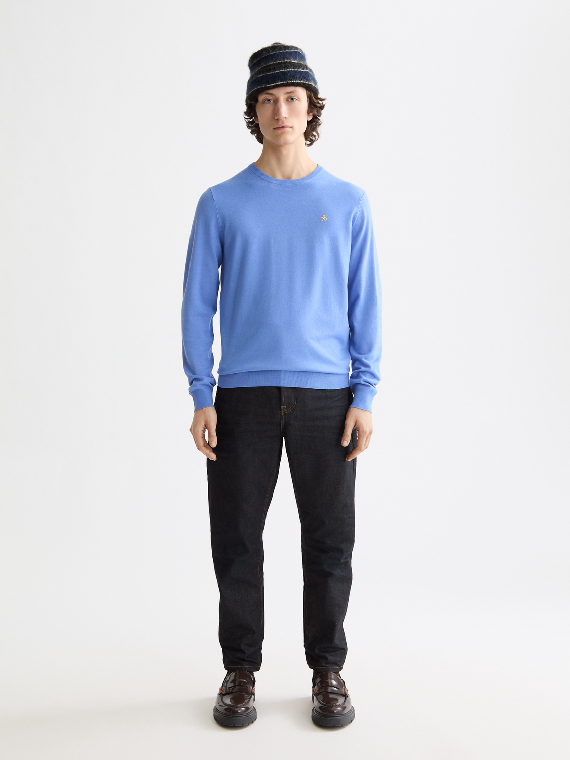 Seasonal Essentials blend crewneck