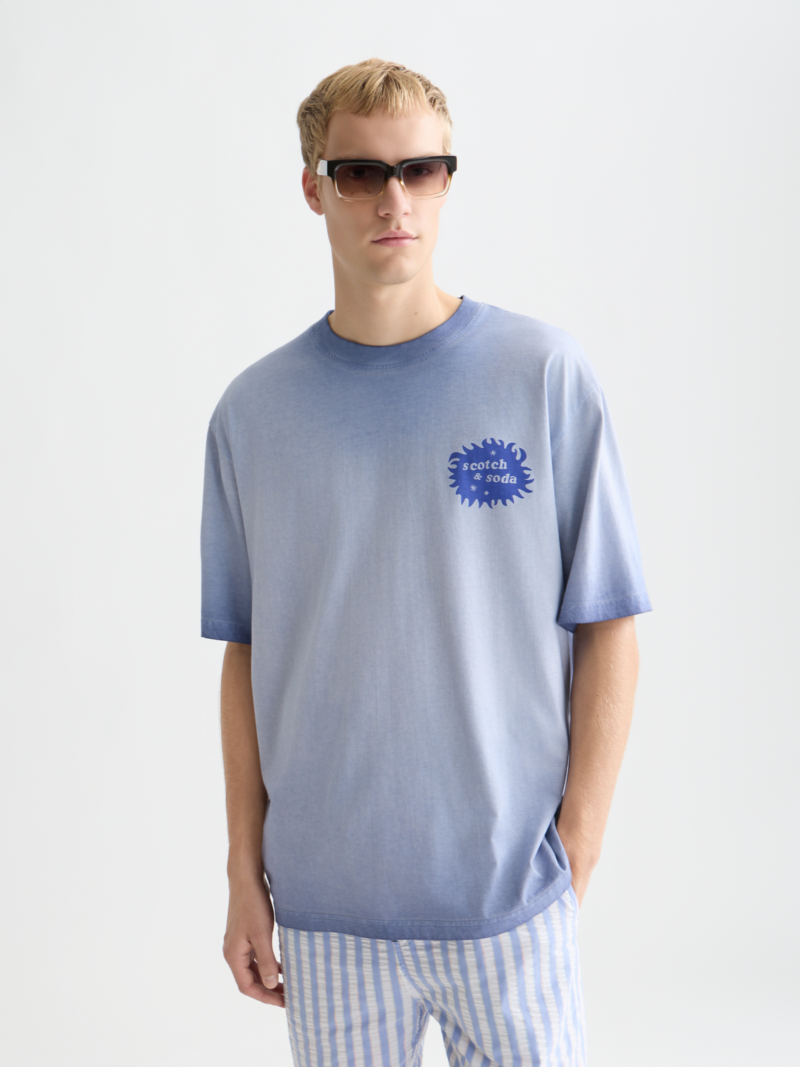 トップス GRADATION DYED CLASSIC CITY SHIRT artwork loose dyed T-shirt – Scotch & Soda Amsterdam