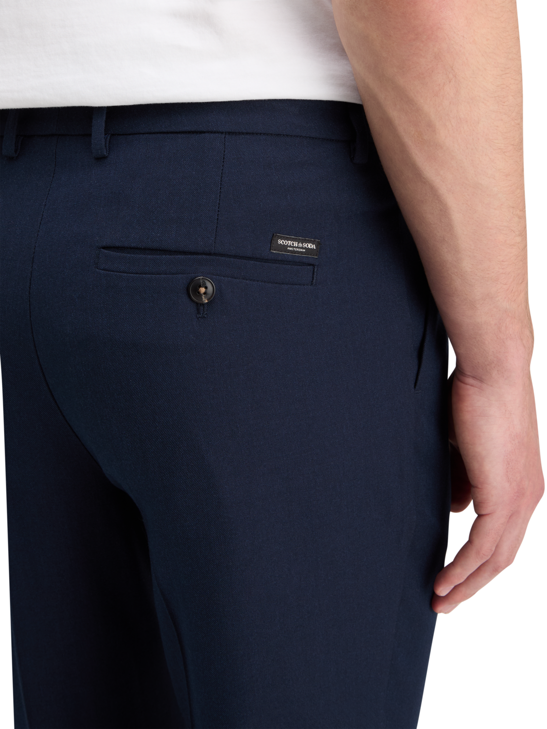 RELAXED STRAIGHT FIT PLEATED WOOL BLEND CHINO