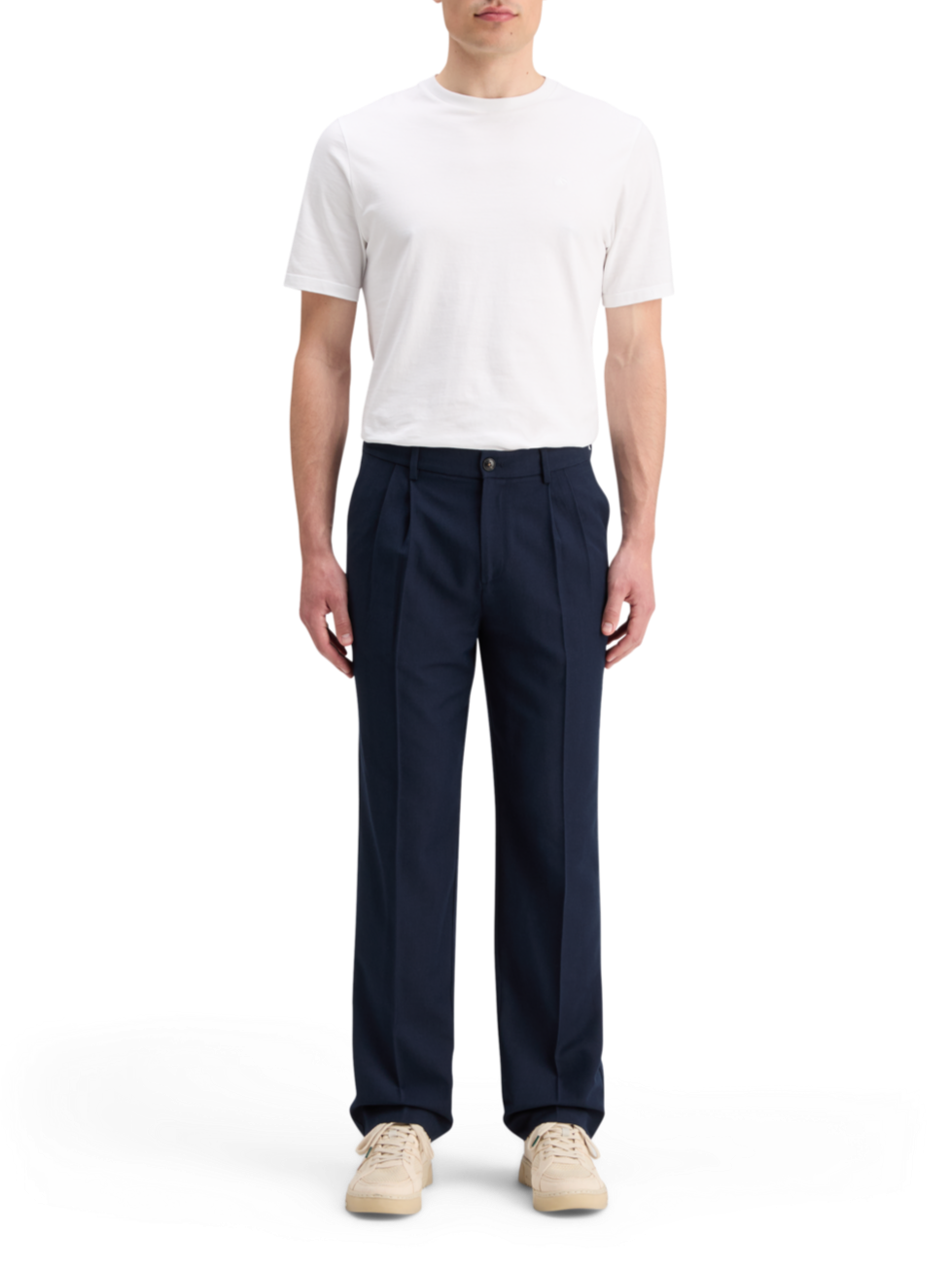 Relaxed fit pleated chino hotsell
