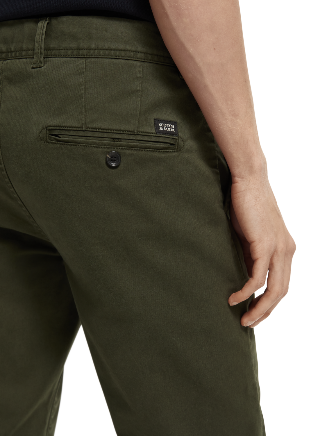 ESSENTIALS - STUART REGULAR SLIM-FIT CHINO