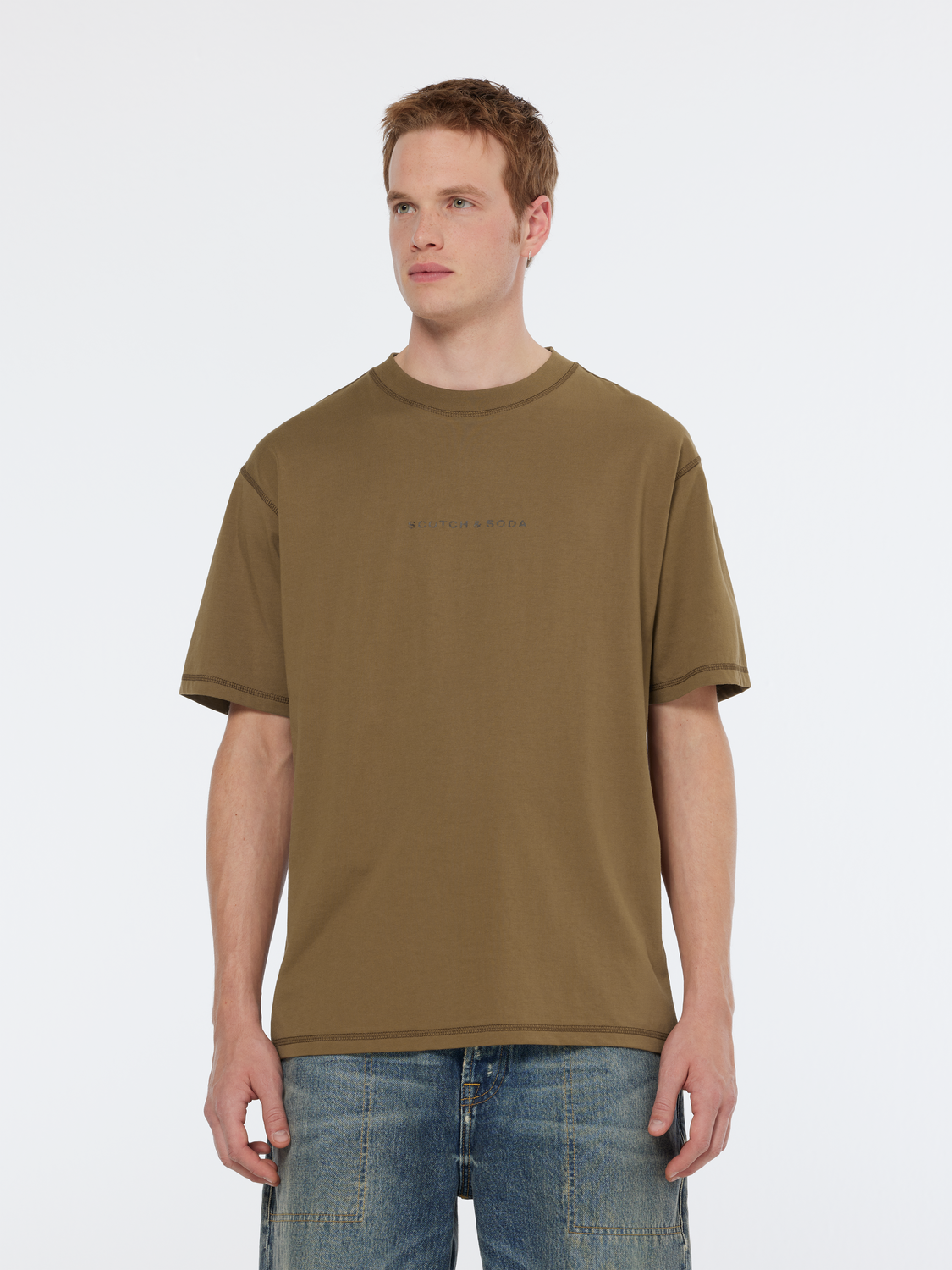 Seasonal Essential logo t-shirt