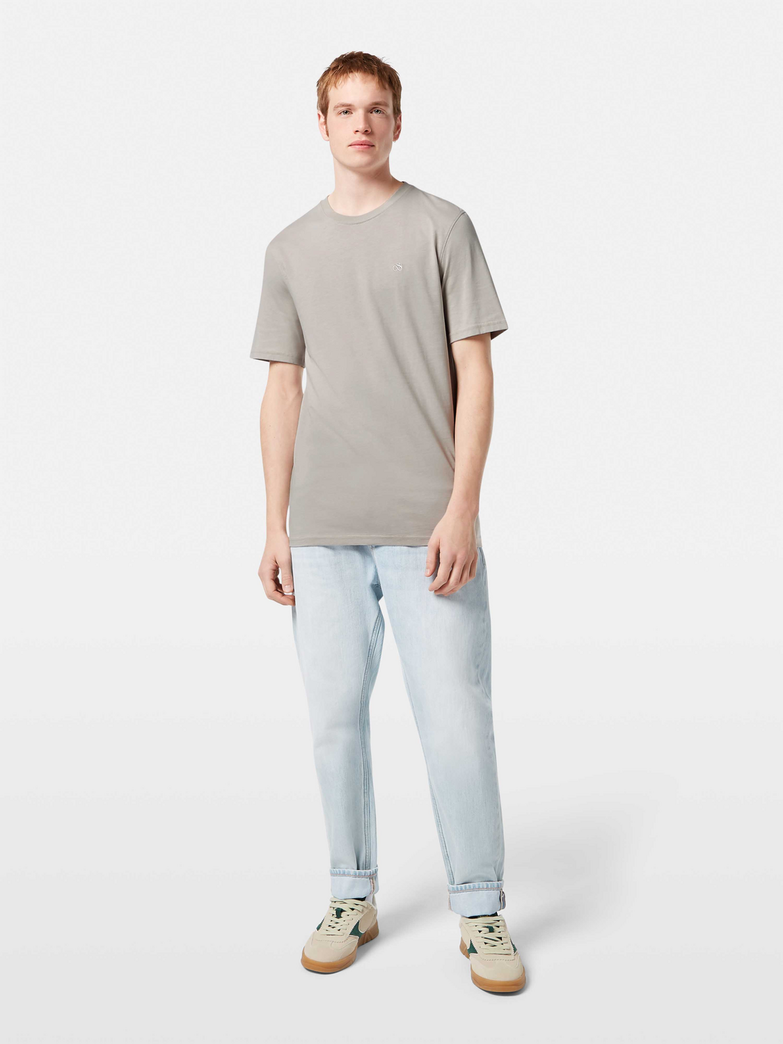 Seasonal Essential logo T-shirt