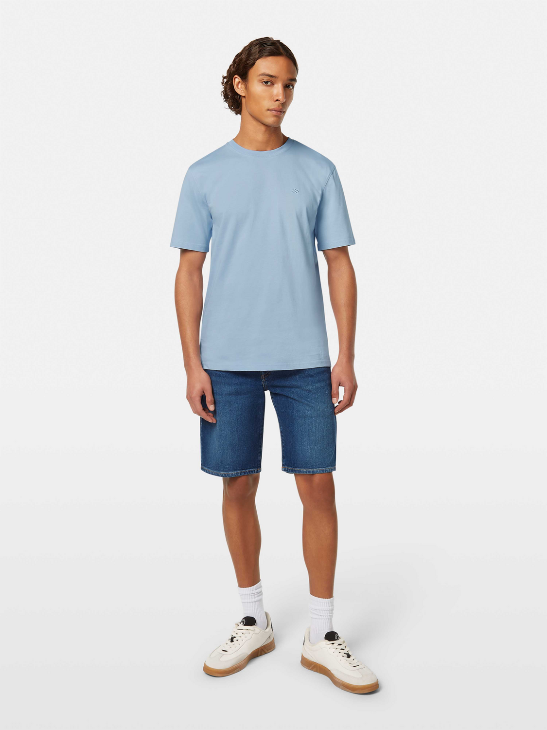 Seasonal Essential logo T-shirt