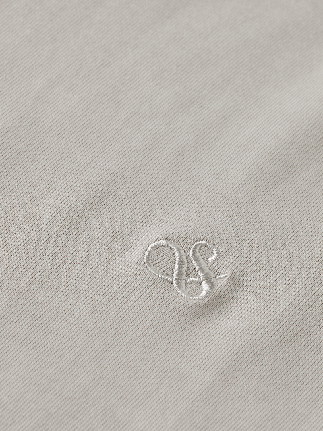 Seasonal Essential logo T-shirt