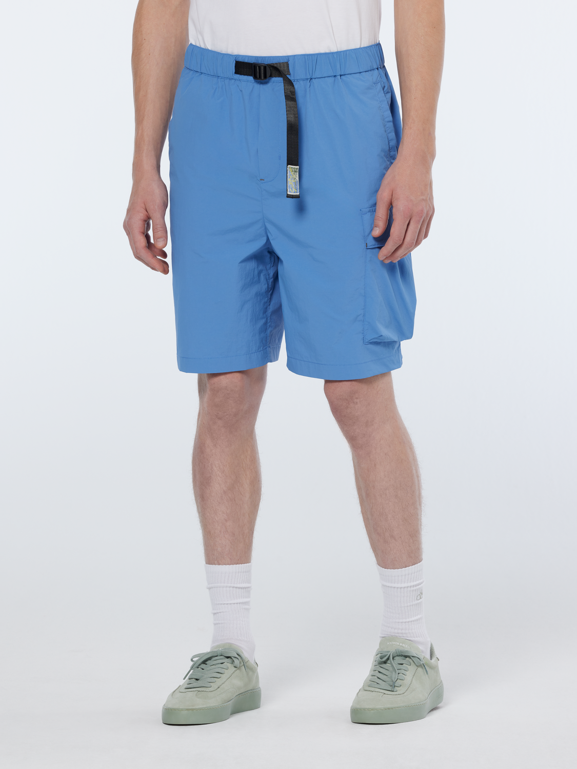 Lightweight nylon relaxed cargo short