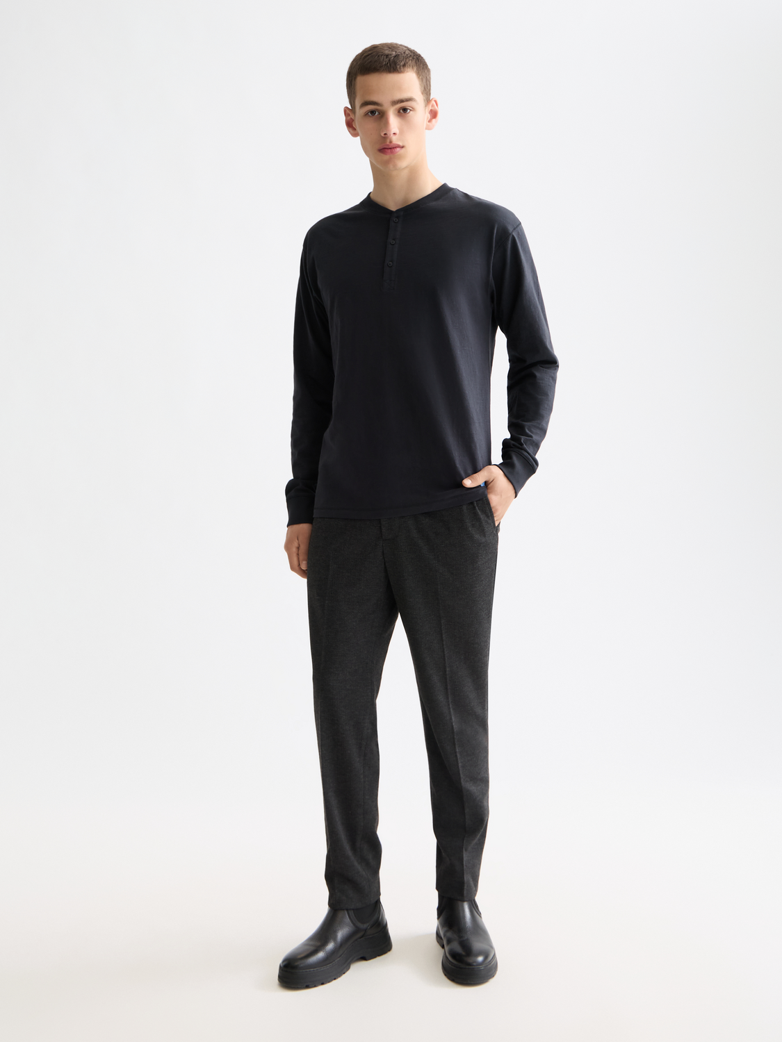Finch Tailored jersey regular tapered jogger