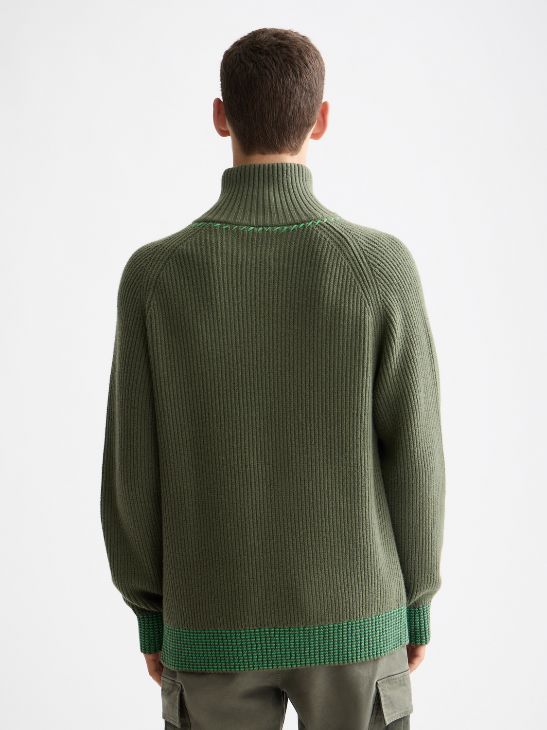 Troyer Raglan zip pullover