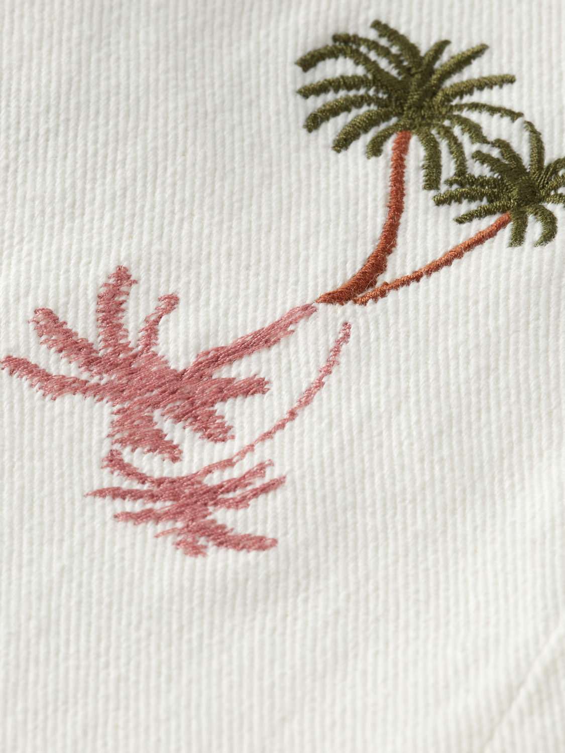 THE TIDE HIGH-RISE BALLOON JEANS - BEACH SCENE