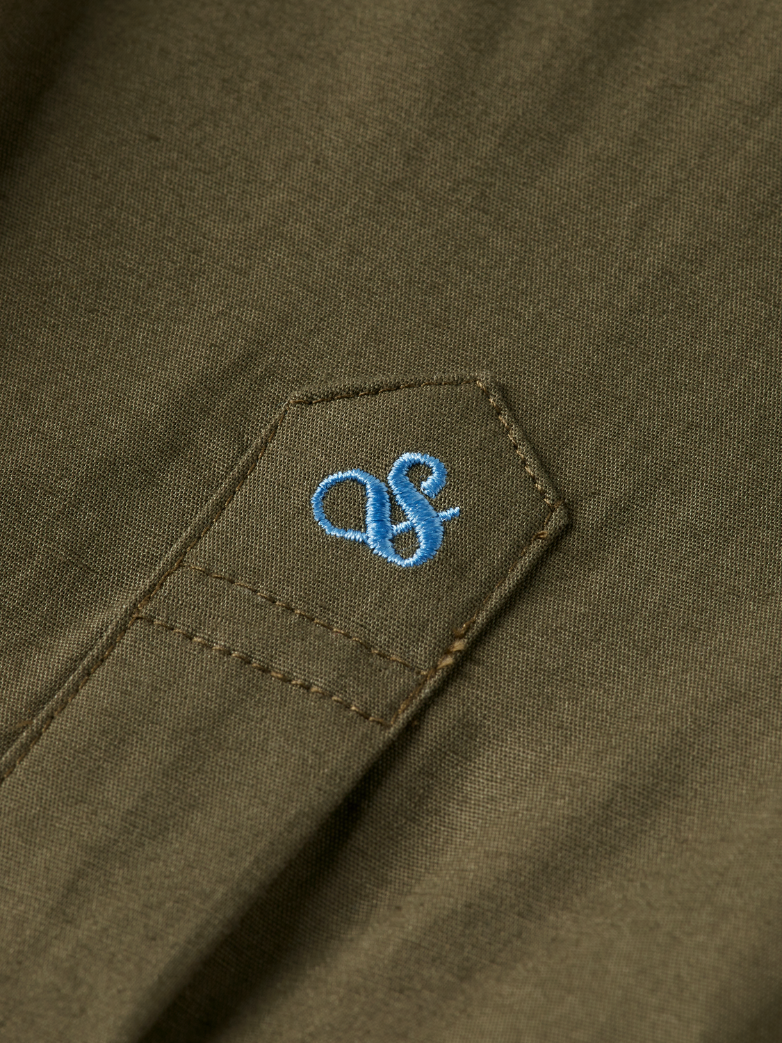 Seasonal Essentials Slim poplin shirt