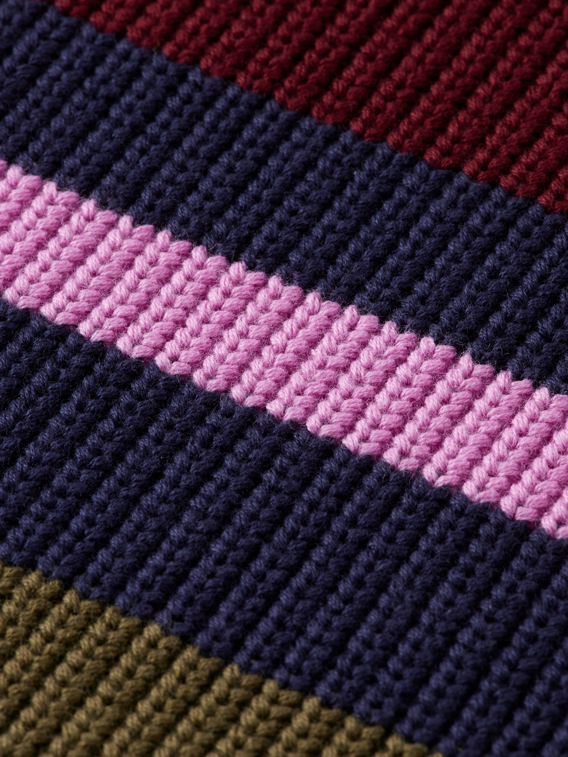Striped v-neck pullover