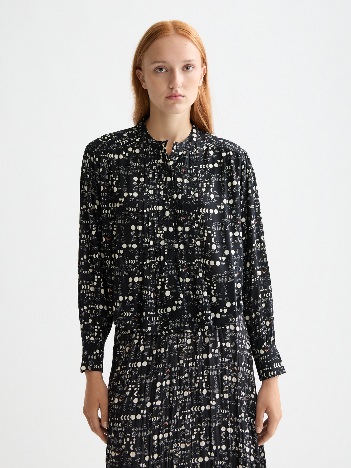 Printed pintuck shirt