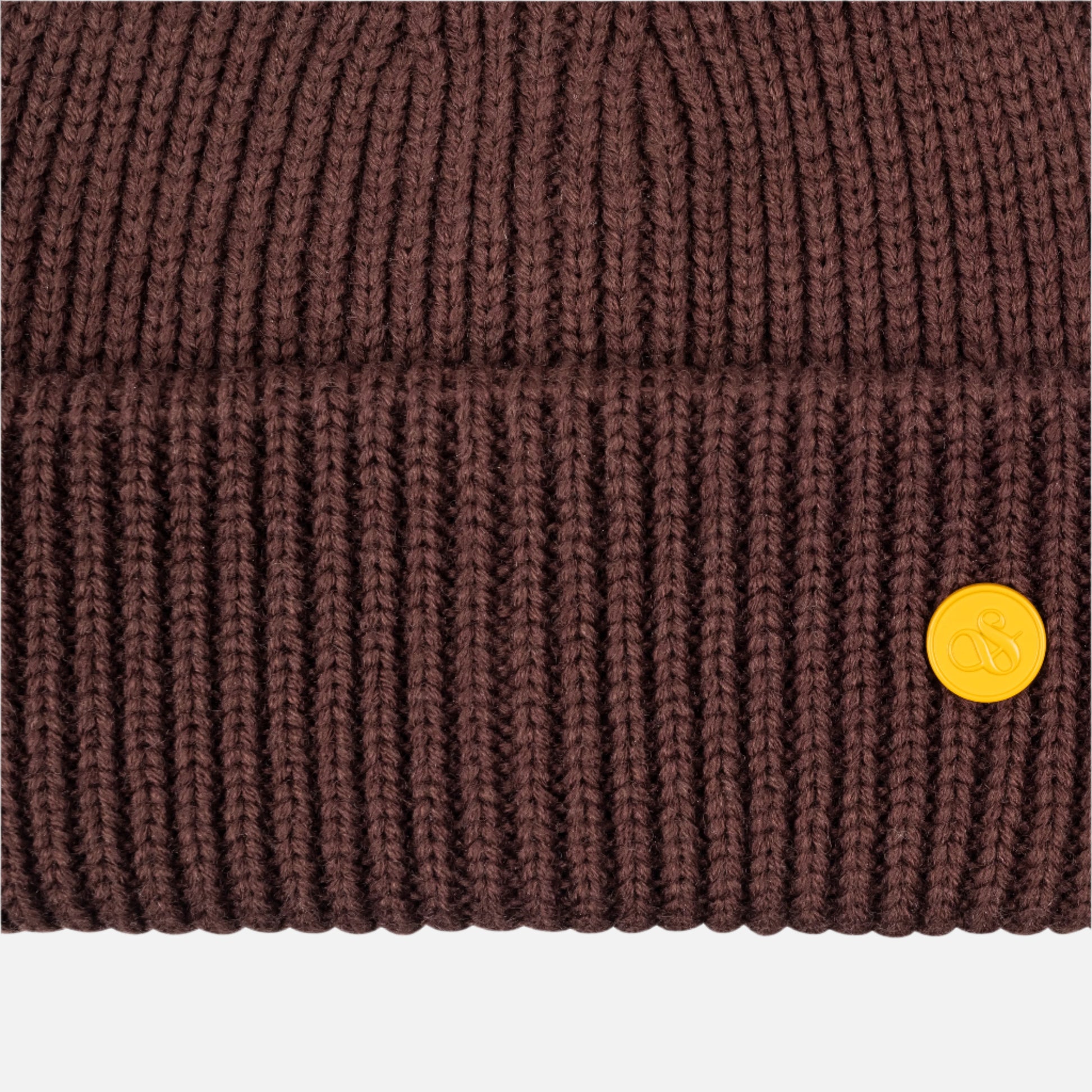 RIVET CUFF BEANIE