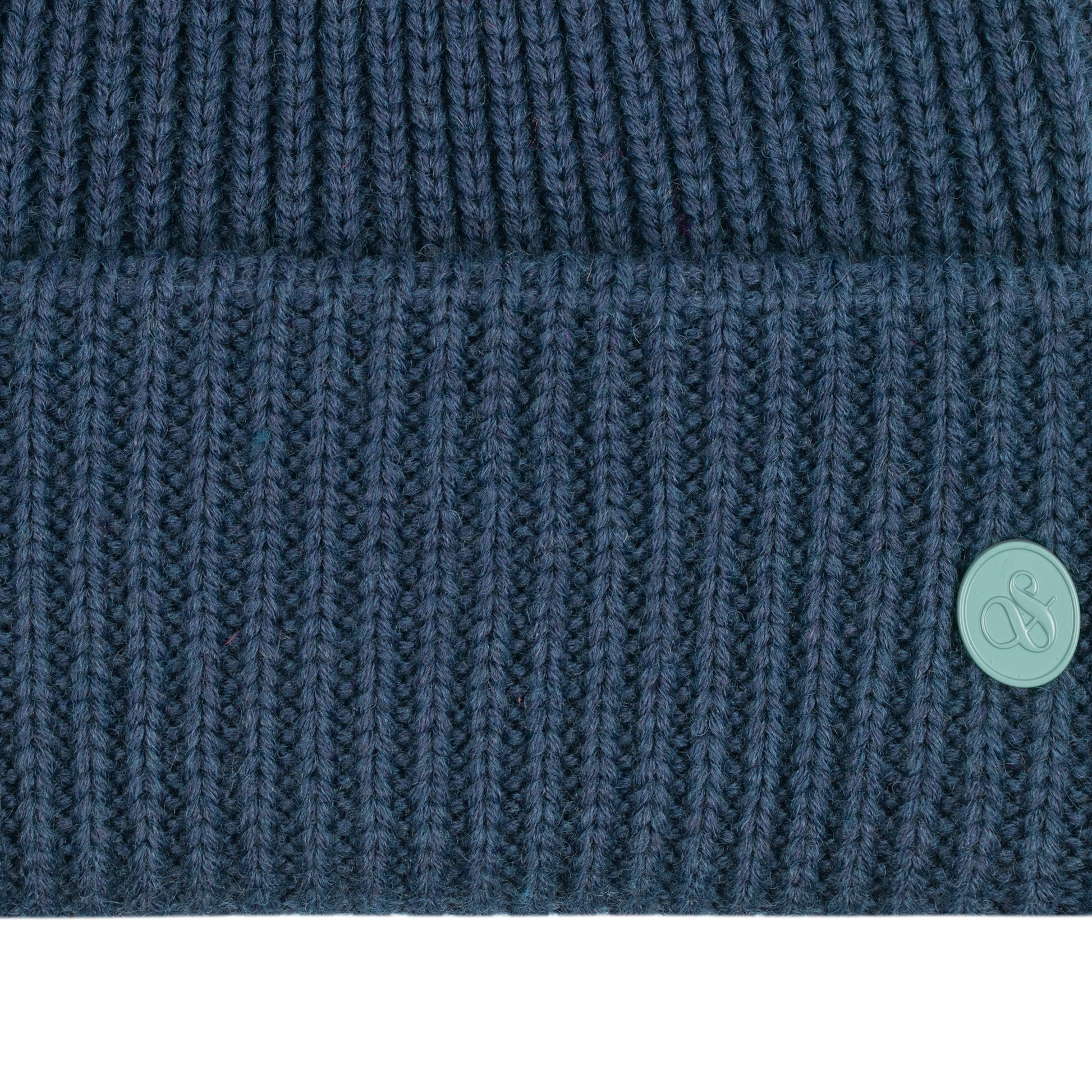 RIVET CUFF BEANIE
