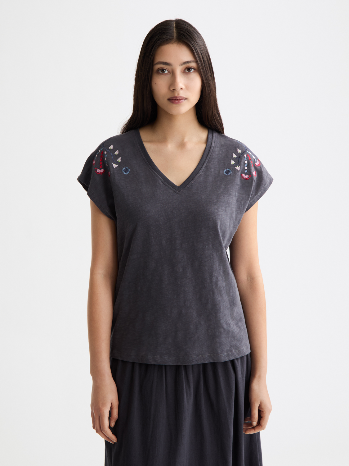Embroidered V-neck T-shirt