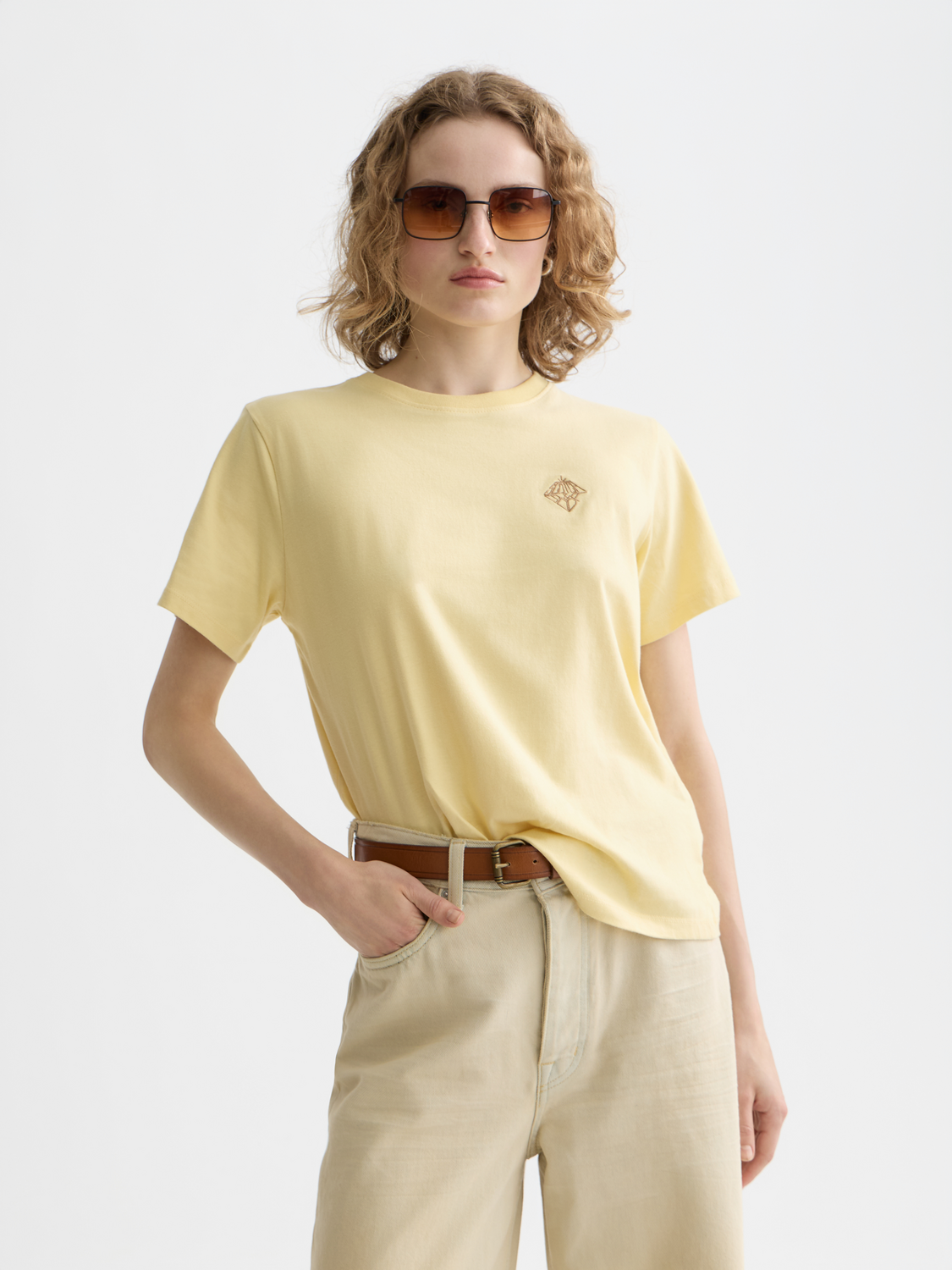 Regular fit T-shirt with chest artwork