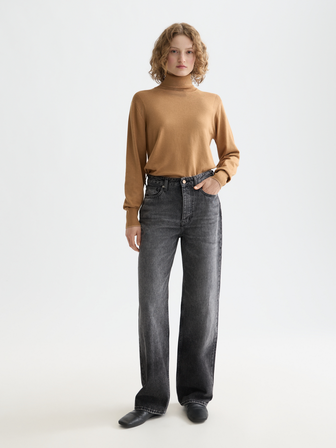 Essentials Roll Neck Pullover