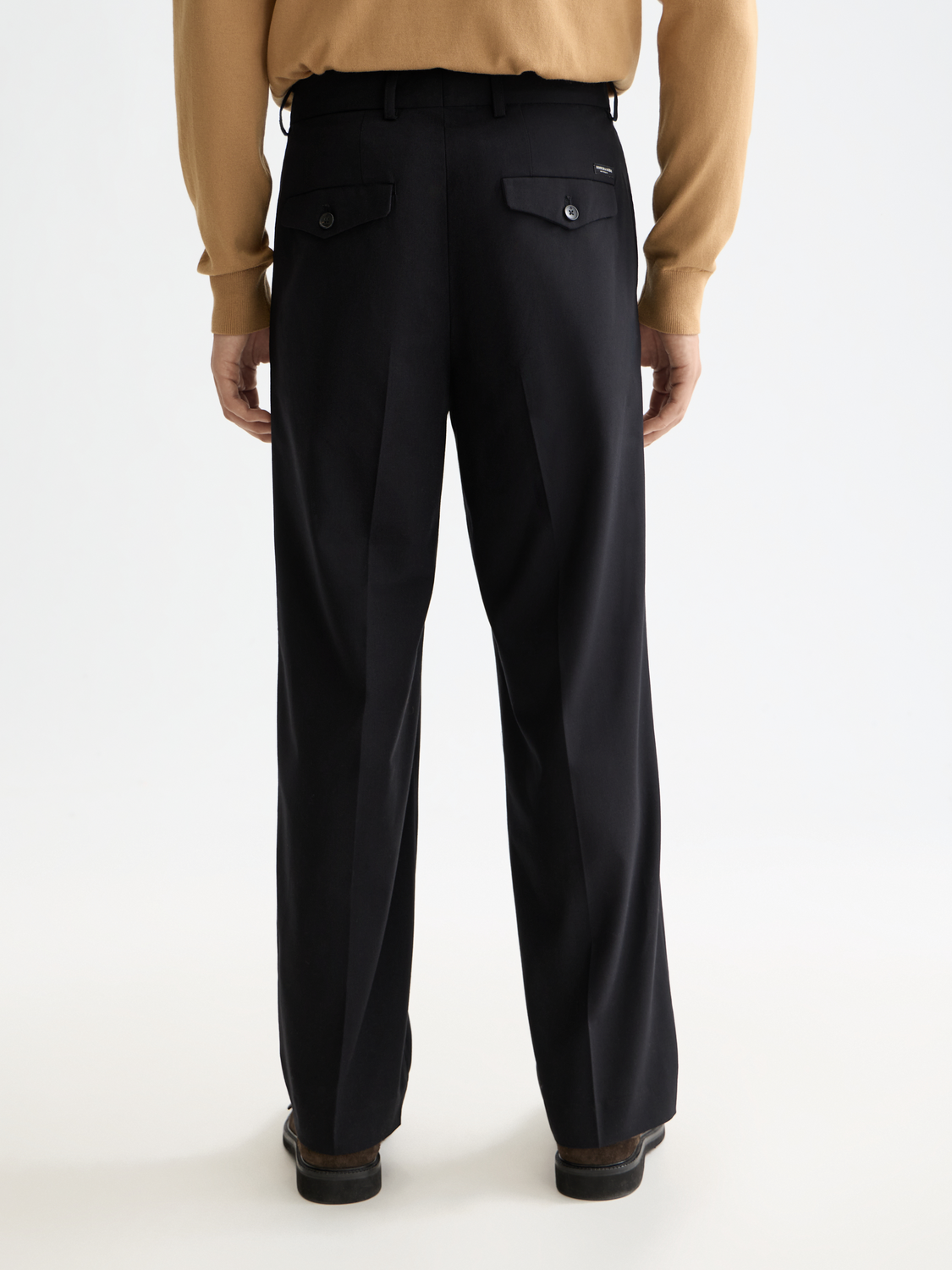 Essentials RELAXED STRAIGHT WOOL BLEND CHINO - BLACK