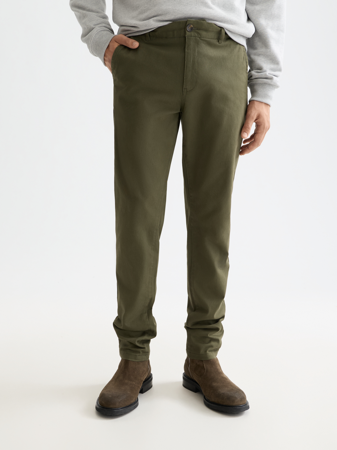 Essentials MOTT STRETCH COTTON CHINO - KHAKI