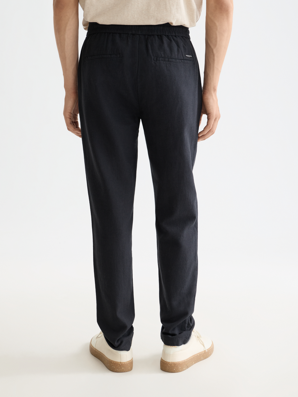 Essentials WARREN COTTON/LINEN TWILL JOGGER - BLACK