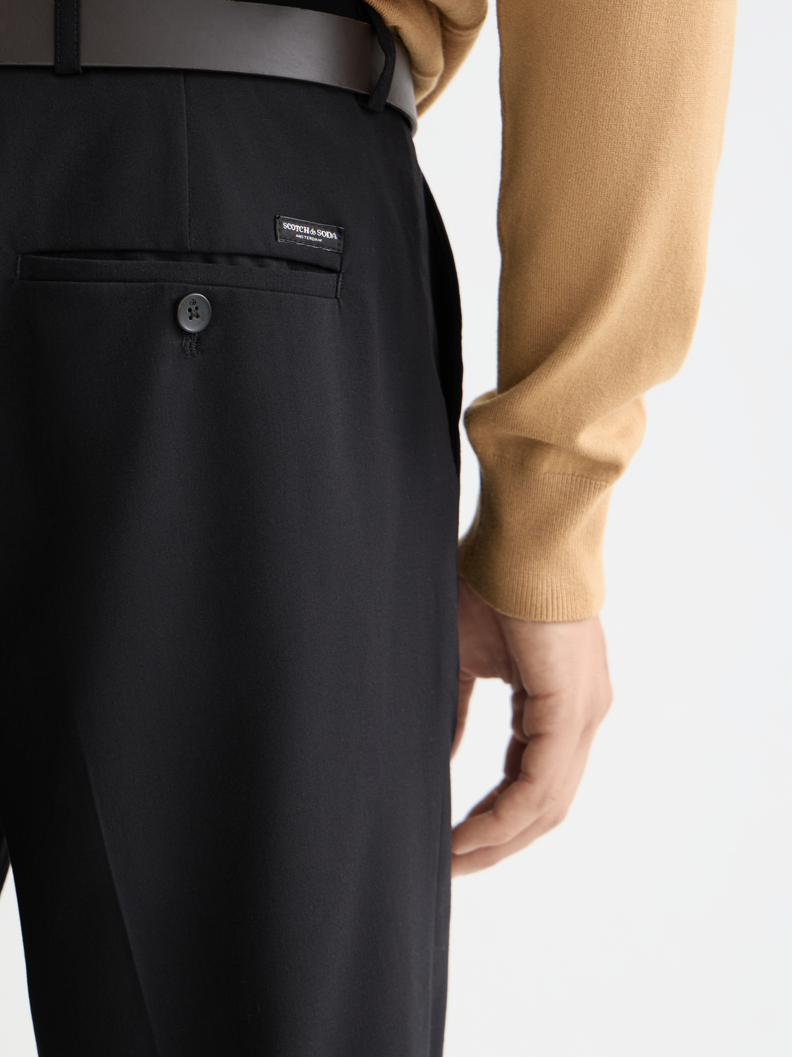 Essentials IRVING COOL-WOOL BLEND CHINO - BLACK