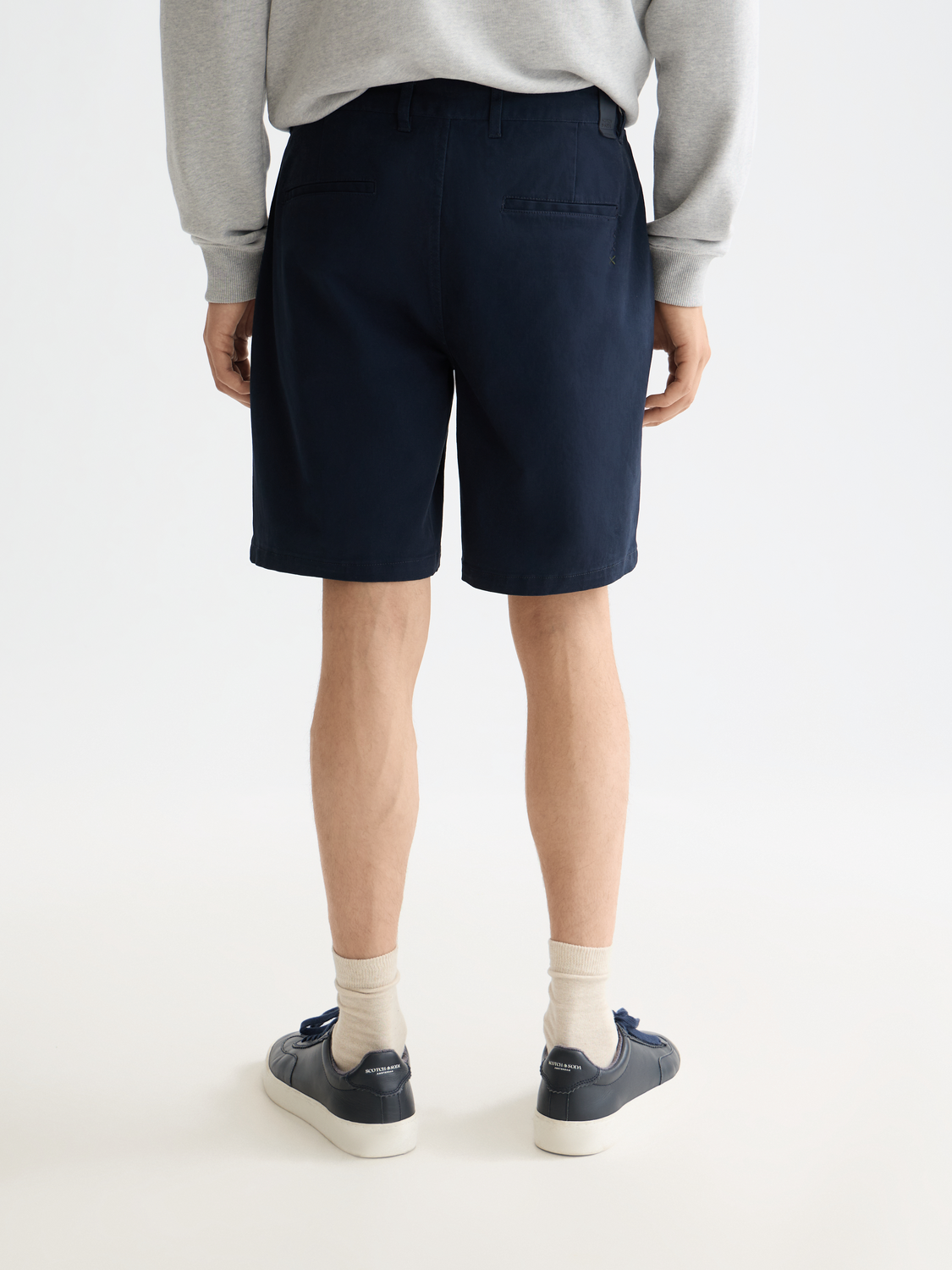 Essentials Stuart Cotton-blend twill regular short