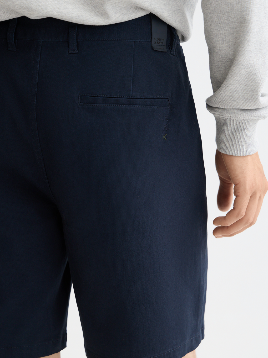 Essentials Stuart Cotton-blend twill regular short