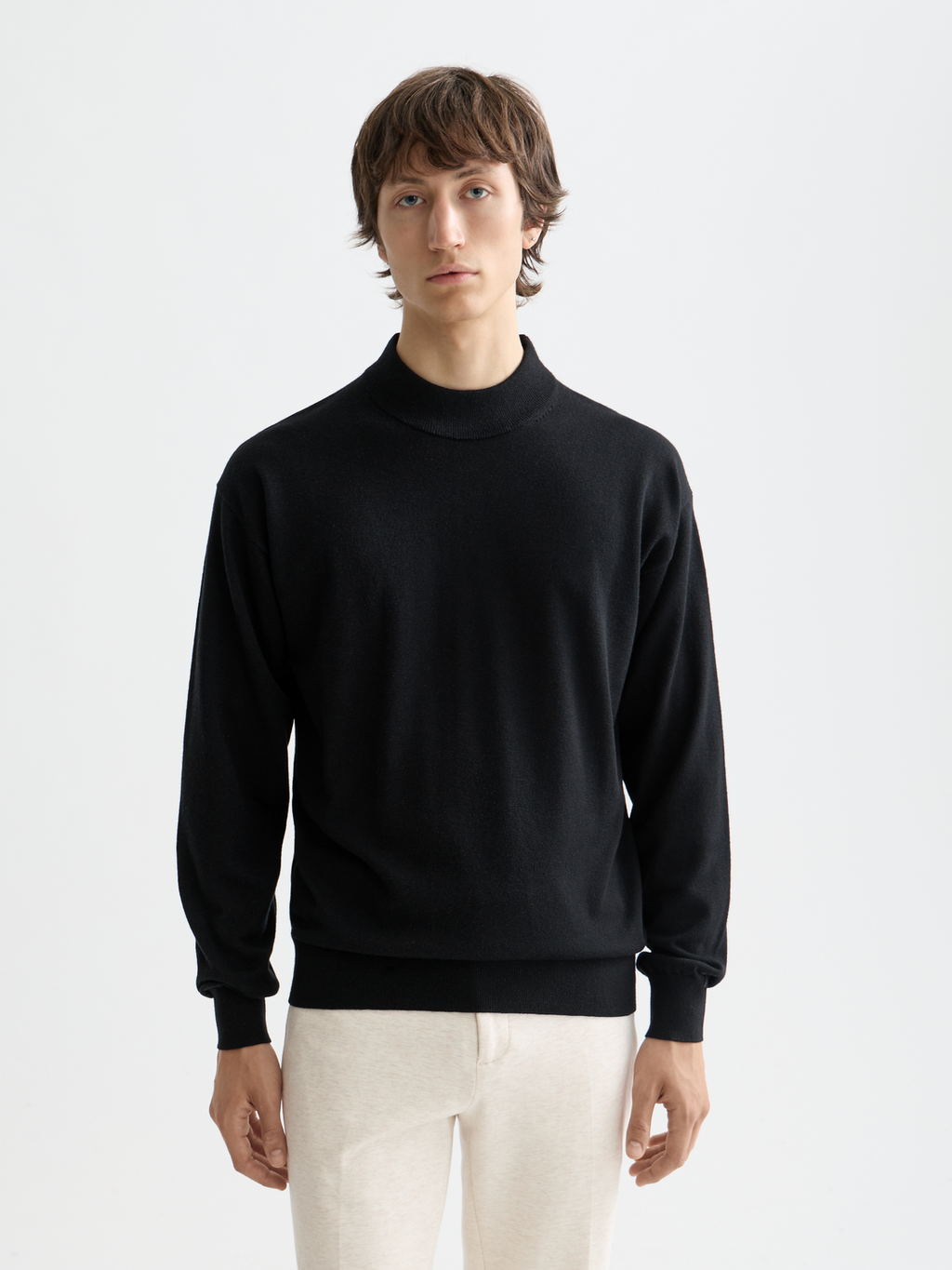 Essentials MOCK NECK PULLOVER - BLACK