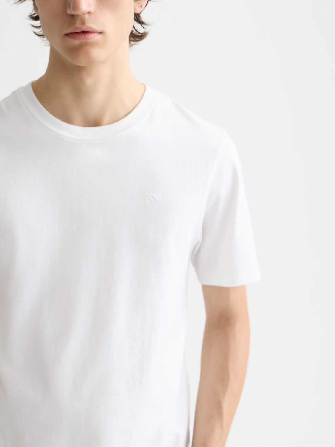 ESSENTIALS LOGO T-SHIRT