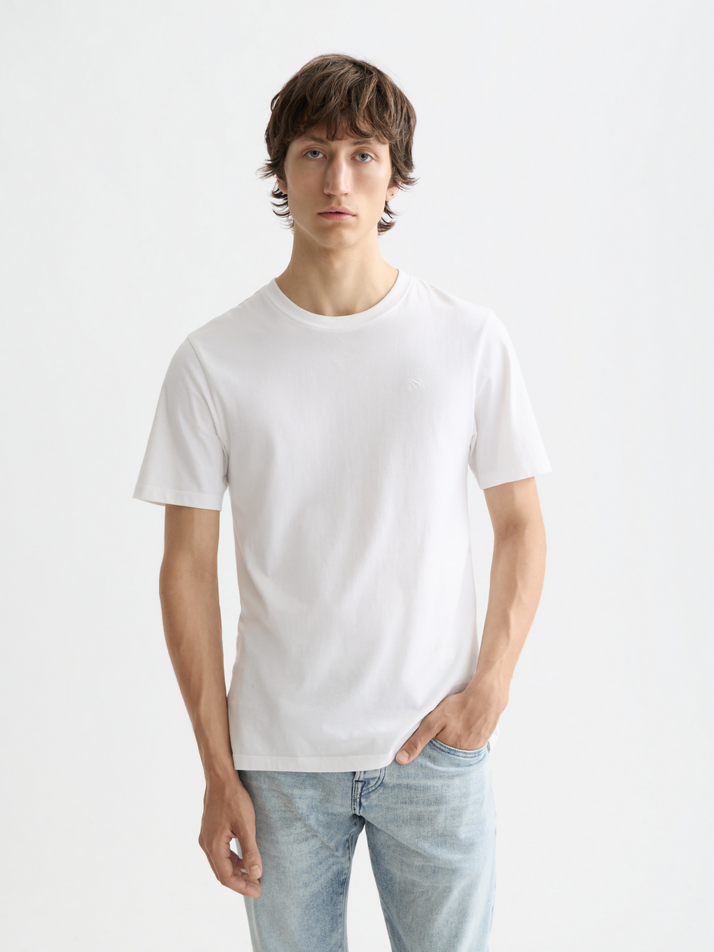 ESSENTIALS LOGO T-SHIRT - WHITE