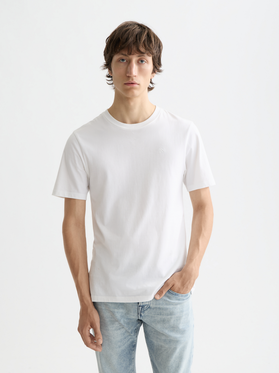 ESSENTIALS LOGO T-SHIRT - WHITE