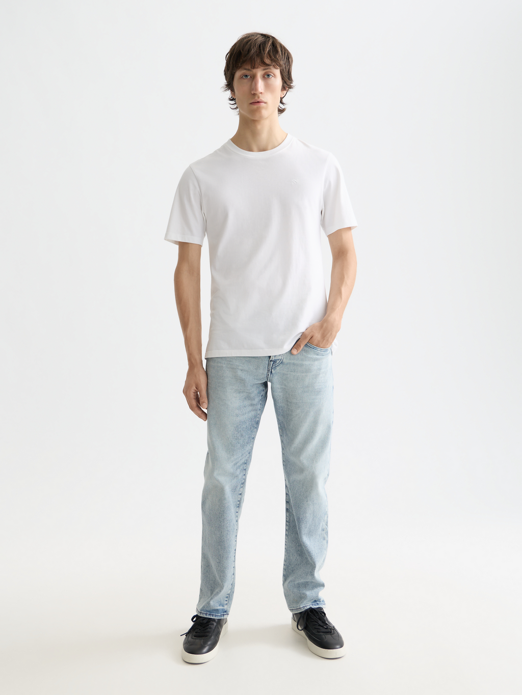 ESSENTIALS LOGO T-SHIRT - WHITE