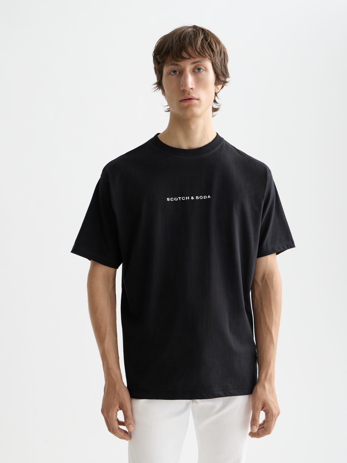 Essentials LOGO FRONT CHEST T-SHIRT - BLACK