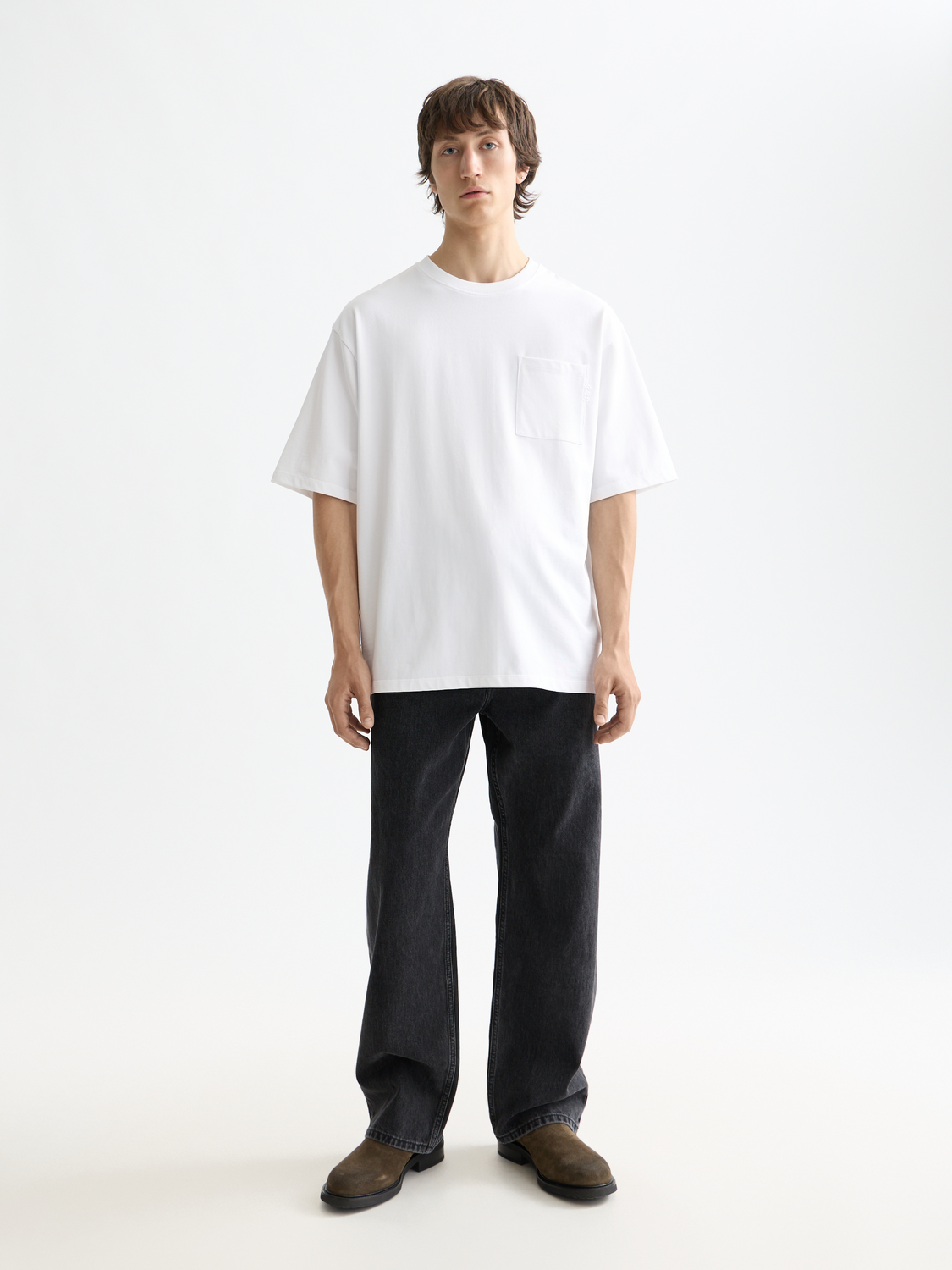Core - T-Shirt mit 3 Kreuzen und lockerer Passform und Tasche