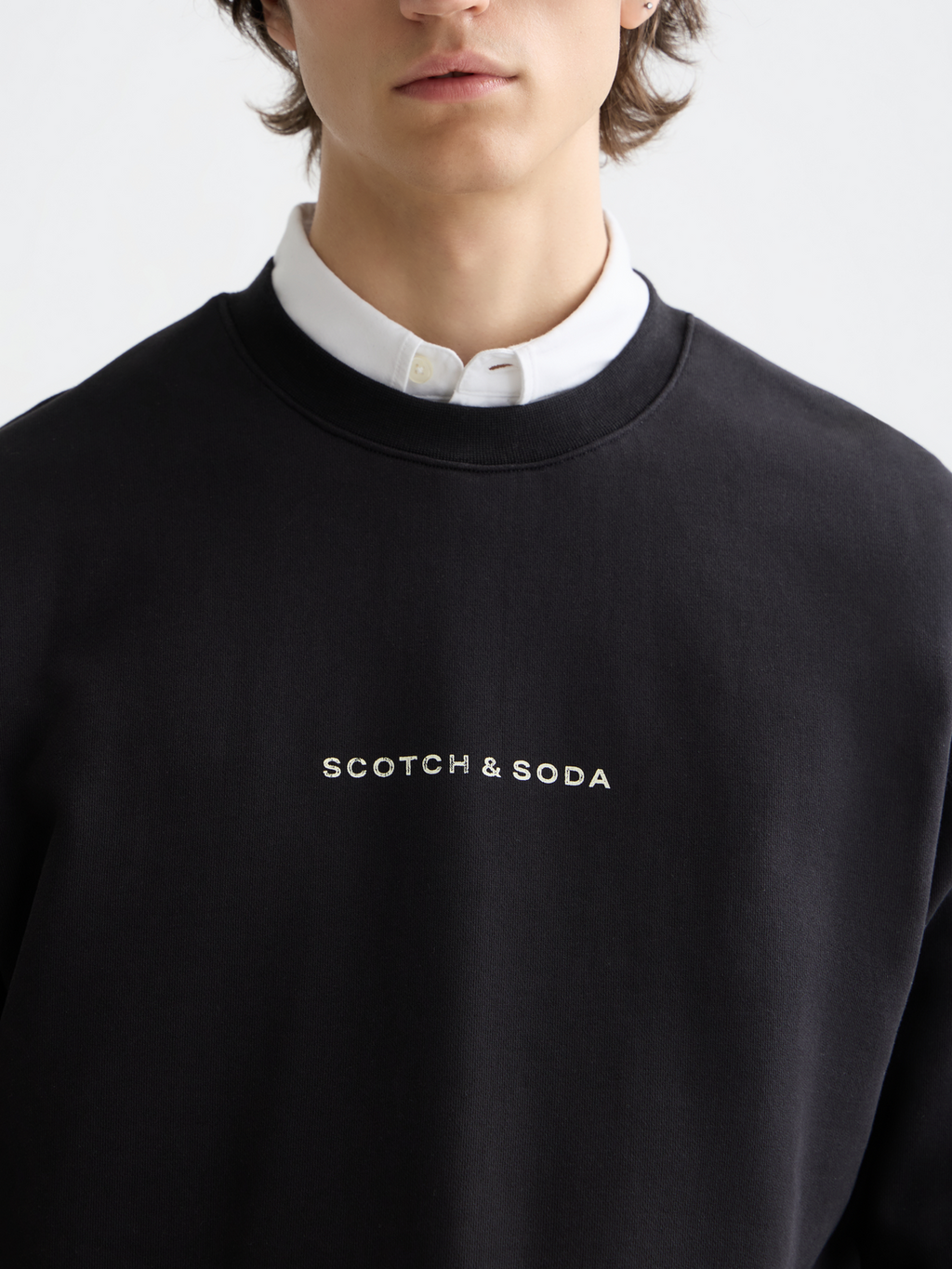 Essentials LOGO FRONT CHEST SWEATSHIRT - BLACK