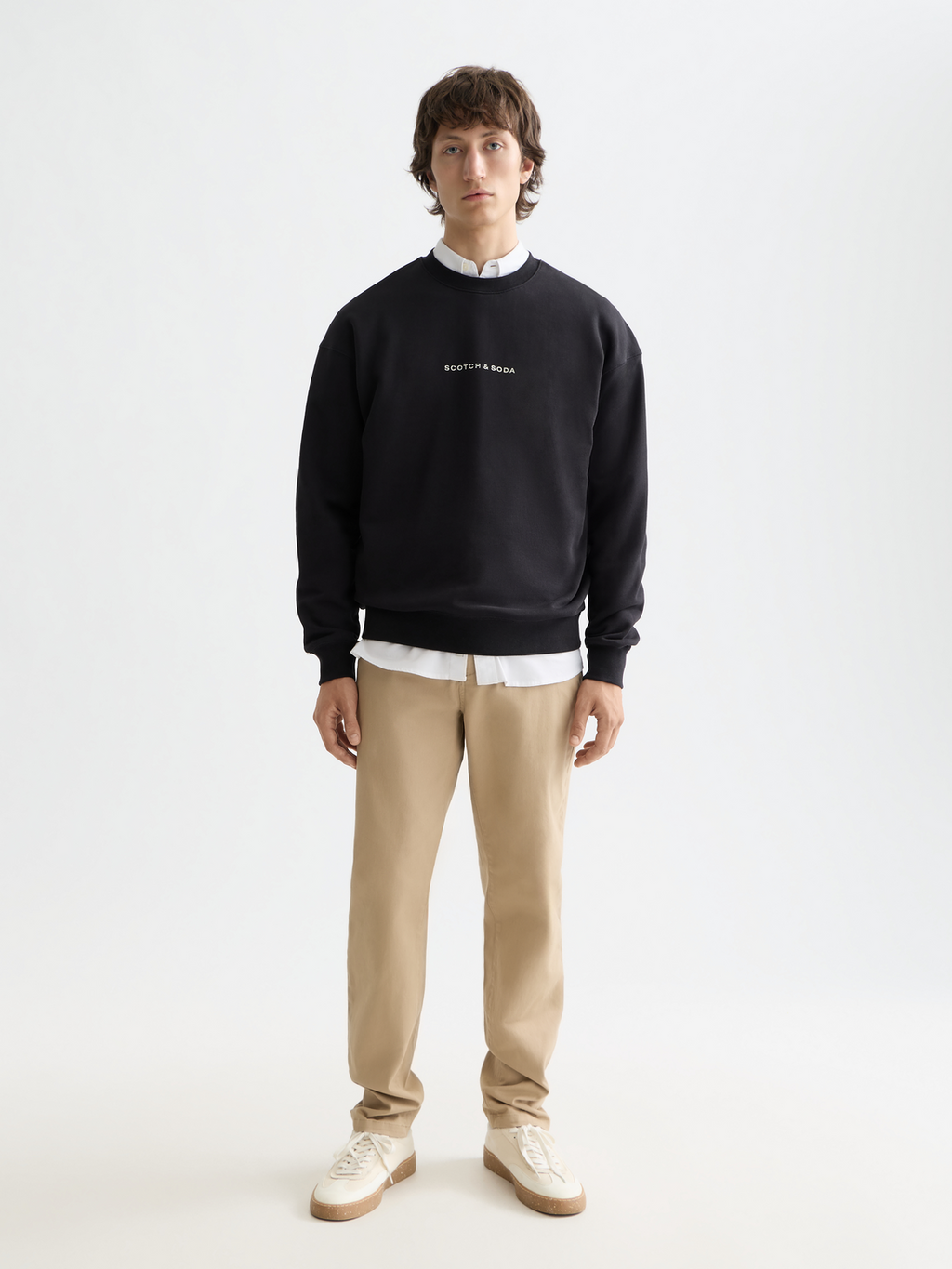 Essentials LOGO FRONT CHEST SWEATSHIRT - BLACK