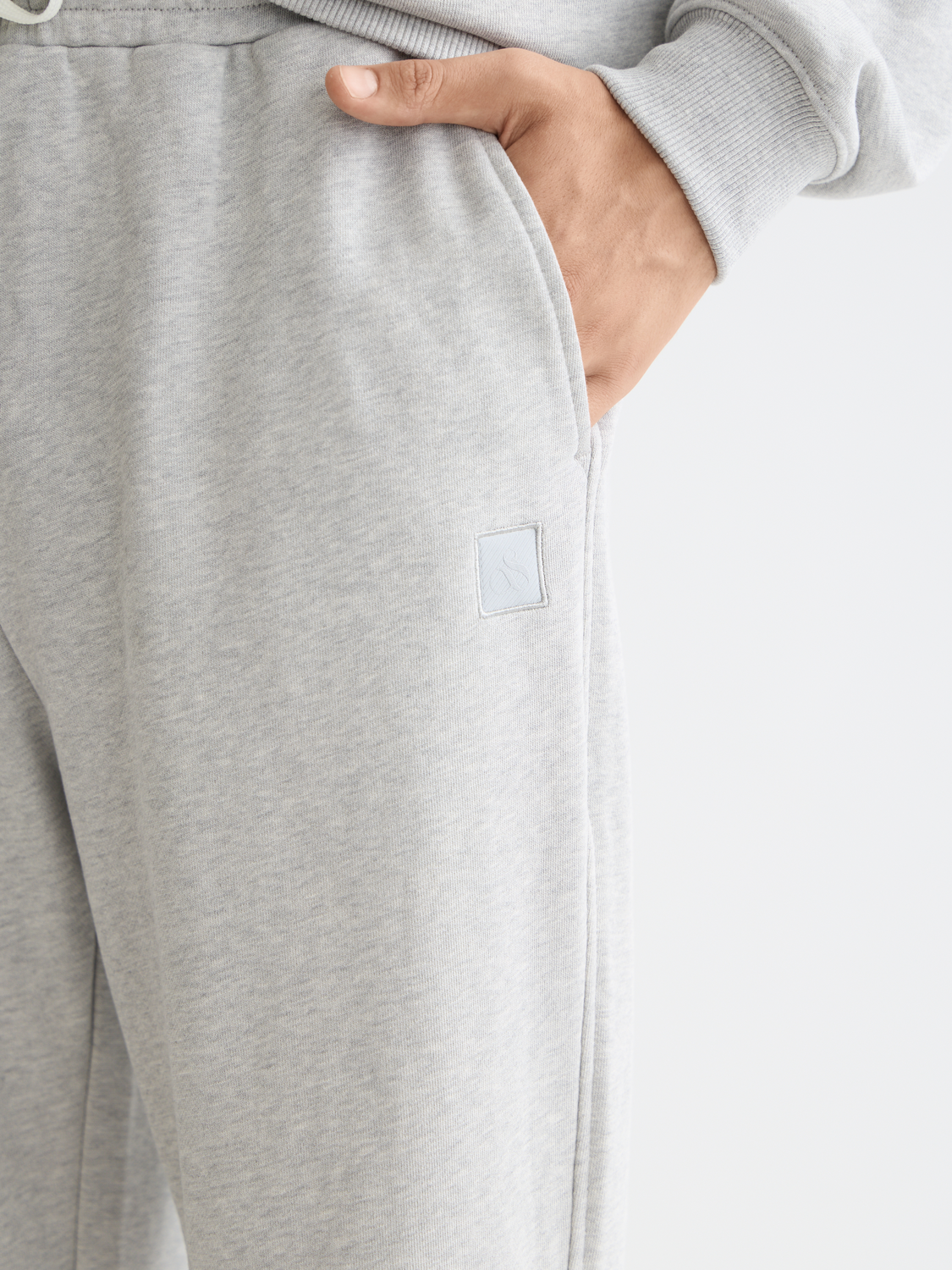 Essentials LOGO SWEATPANT - GREY MELANGE