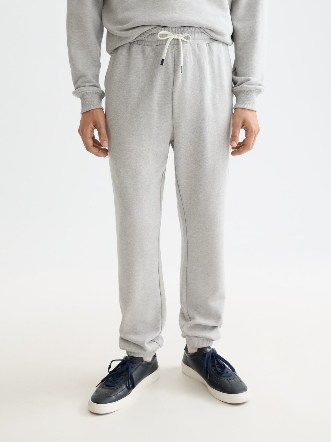 Essentials LOGO SWEATPANT - GREY MELANGE