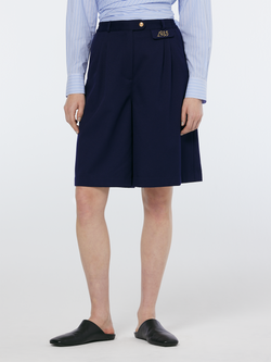 Gabardine twill A-line pleat front short