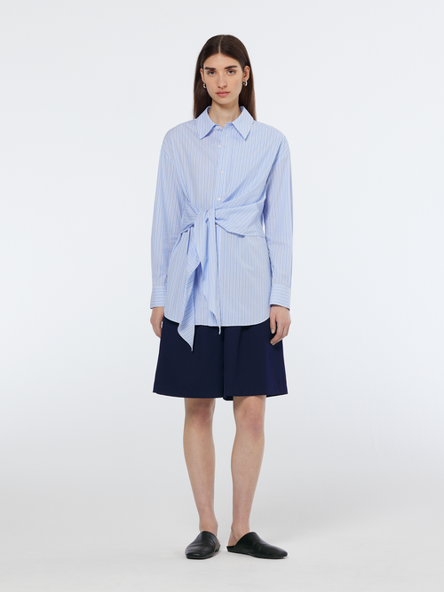 Gabardine twill A-line pleat front short