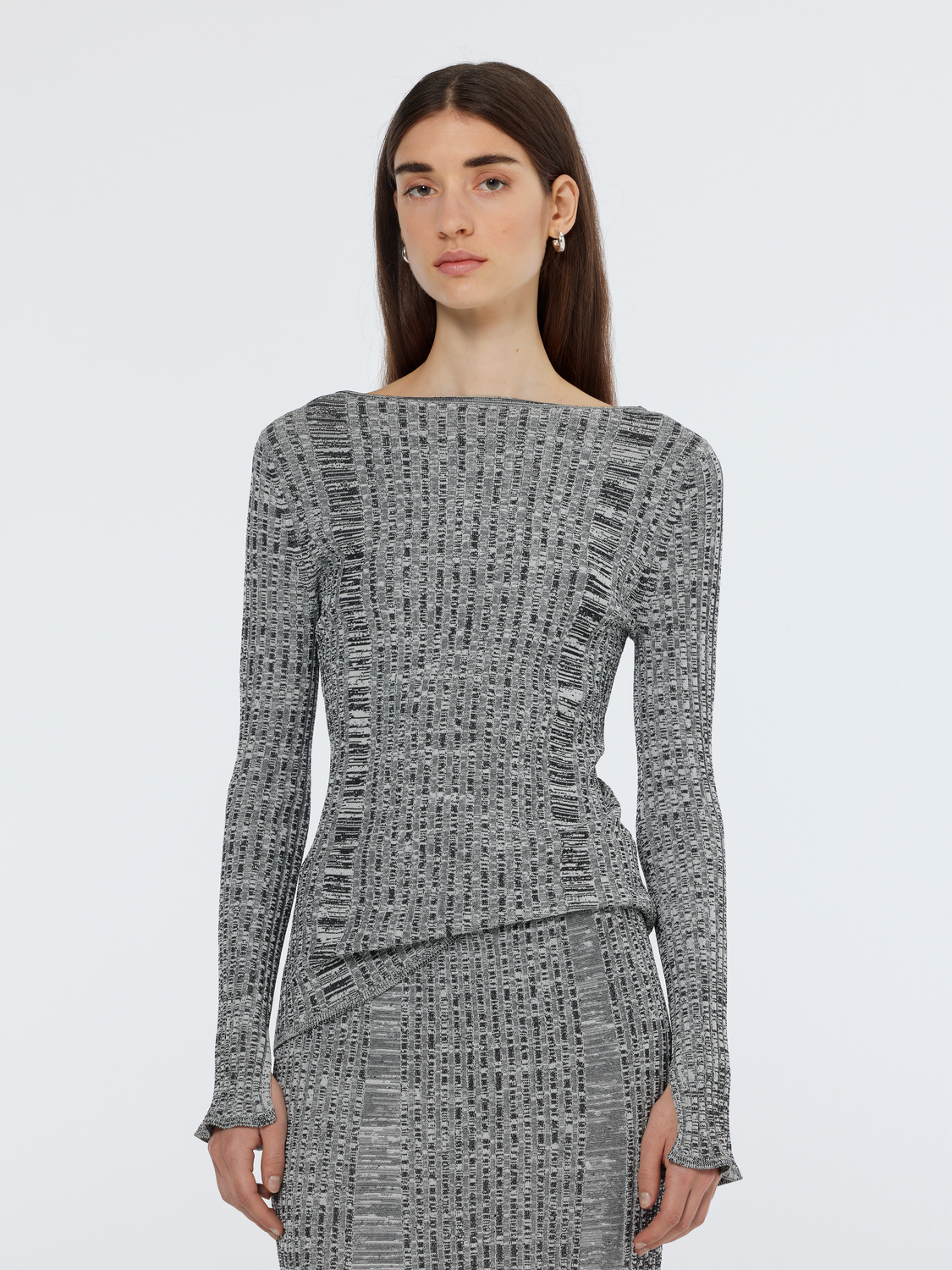 Ribbed knitted pullover