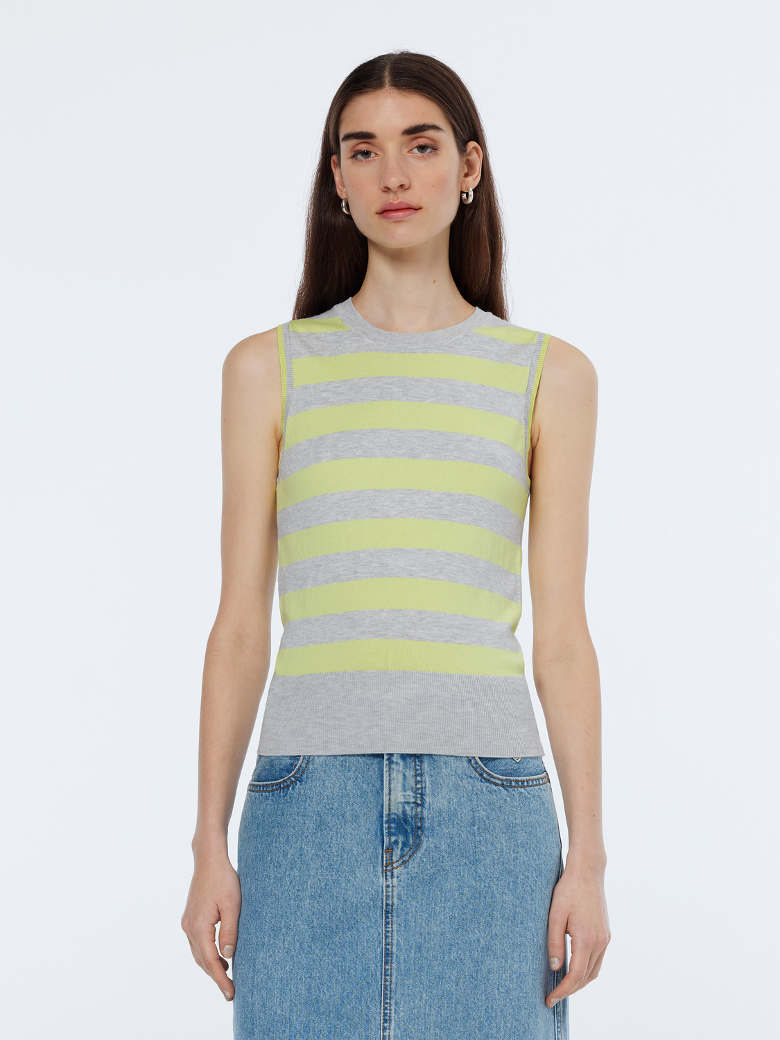 Crew neck relaxed knitted tank