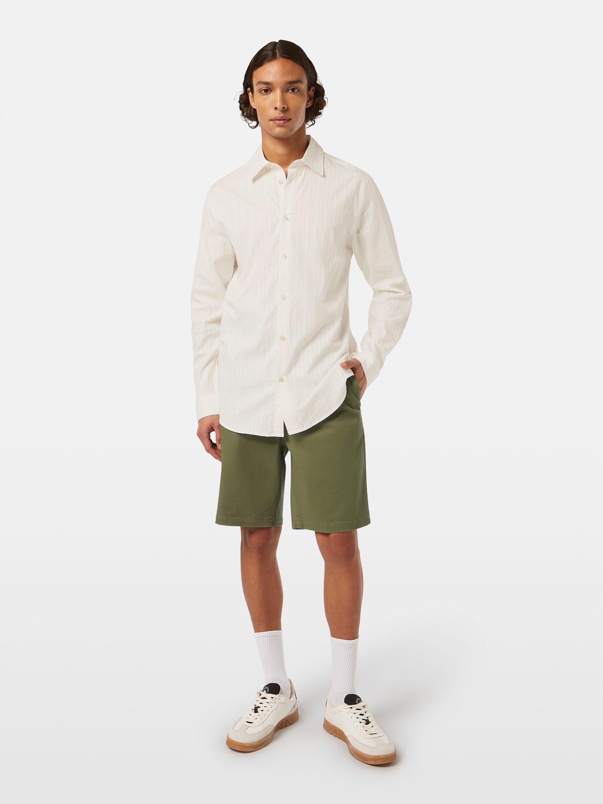 Stuart washed cotton blend short