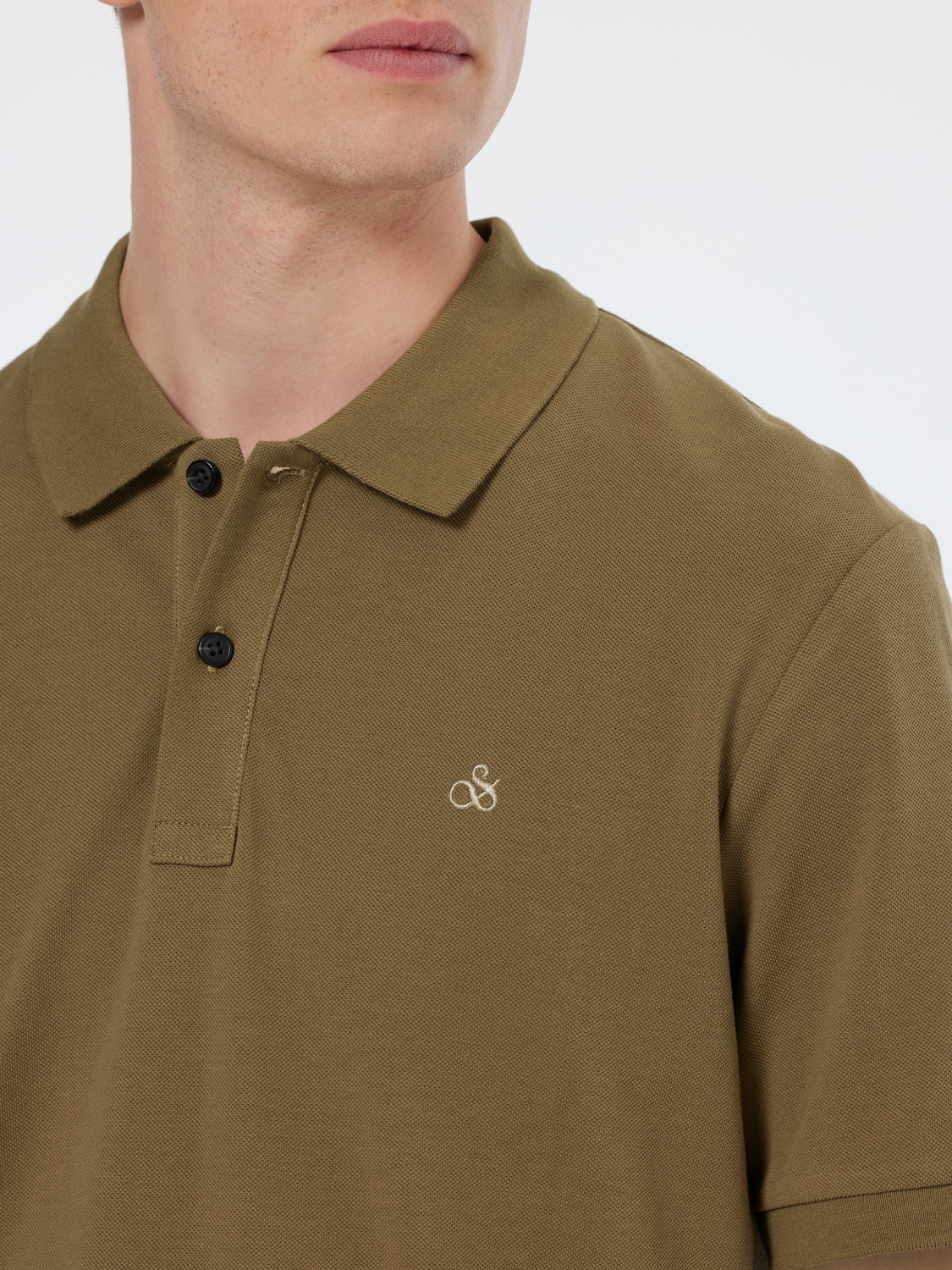 logo pique polo