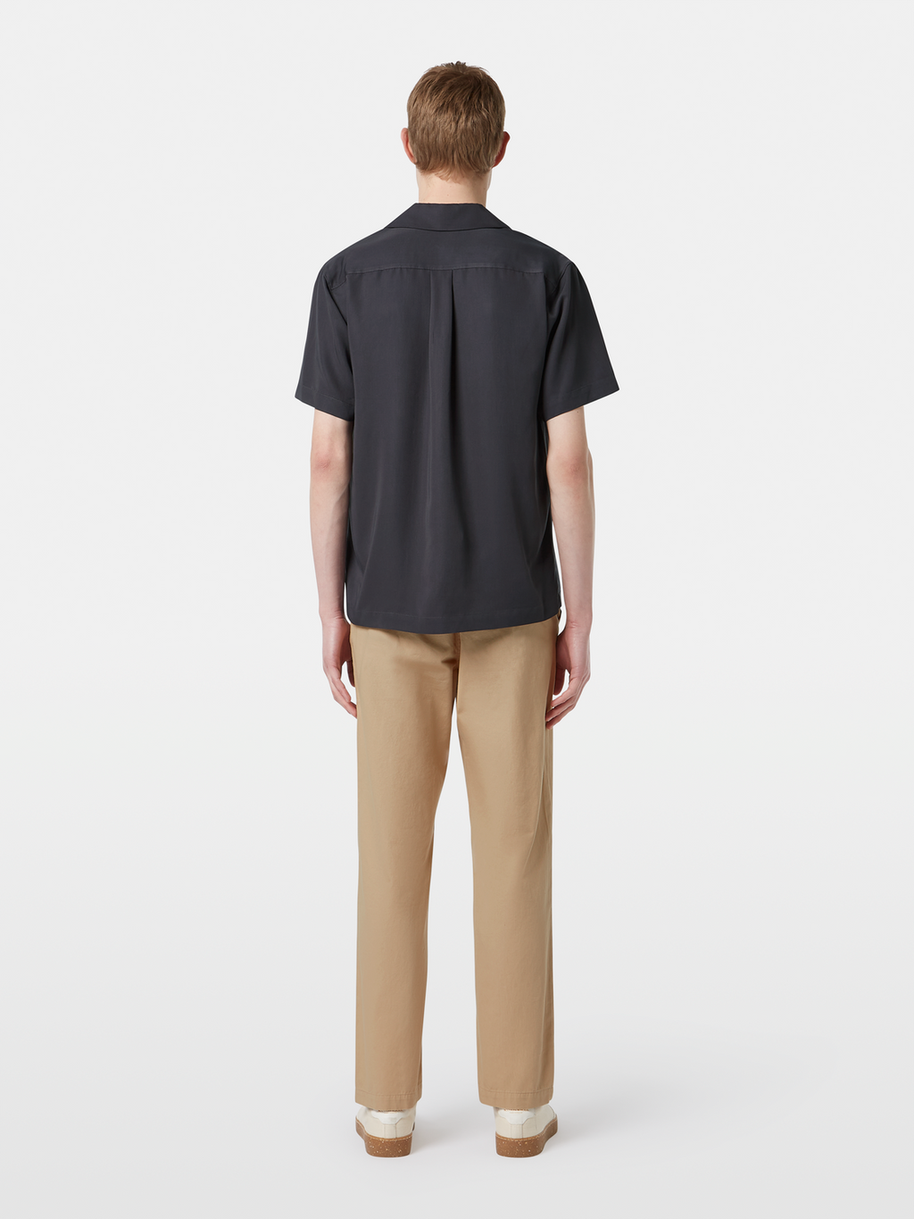 Short-sleeved regular fit sateen shirt